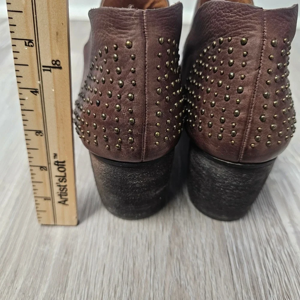 Naya Valerie 8.5M Ankle Bootie Brown Leather Studded Western Boho Edgy
